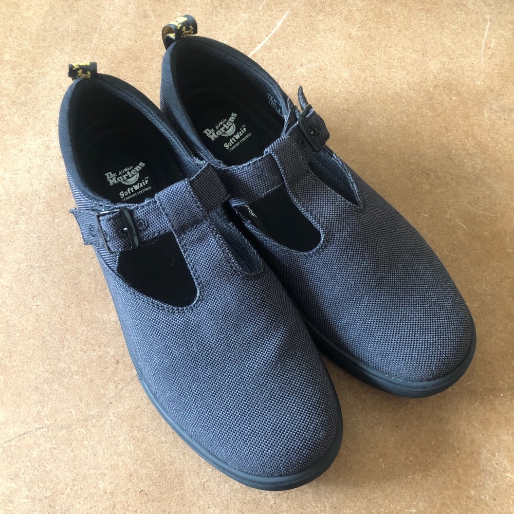 Dr. Martens Winona Black/Grey